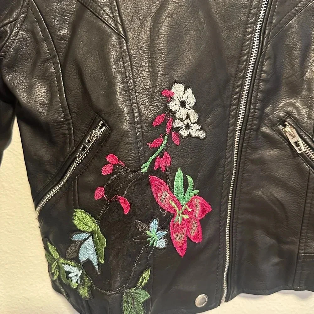 BLANKNYC - Girls Embroidered Floral Faux Leather Moto Jacket in Large